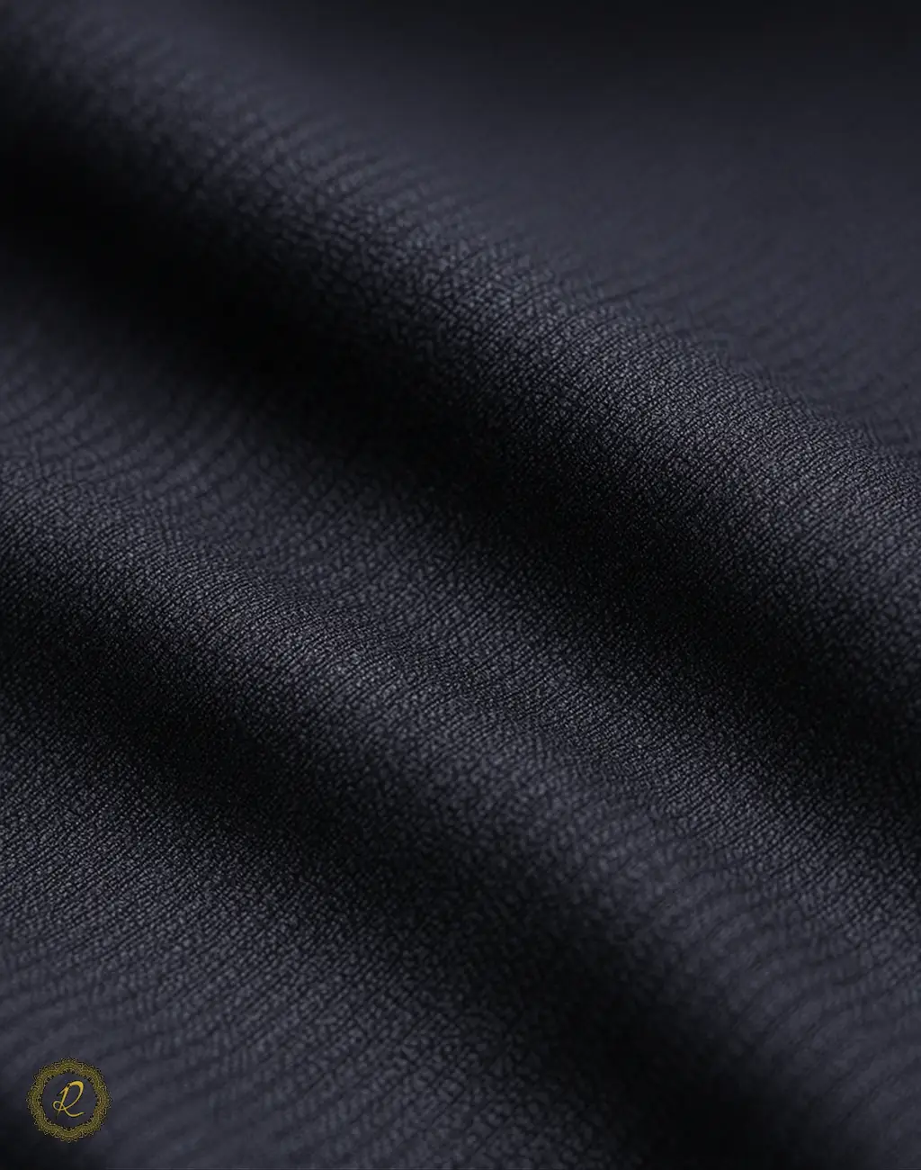  نمای نزدیک از بافت ظریف پارچه پشمی ایتالیایی Super 150 با درخشش طبیعی